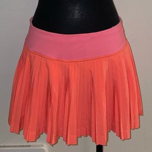 Size 6 Lululemon peach tennis/athletic skirt